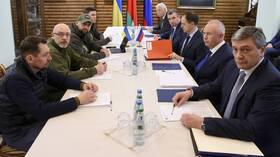 بوتين: كييف علقت بالفعل المفاوضات ولا تهتم بالحوار الجاد