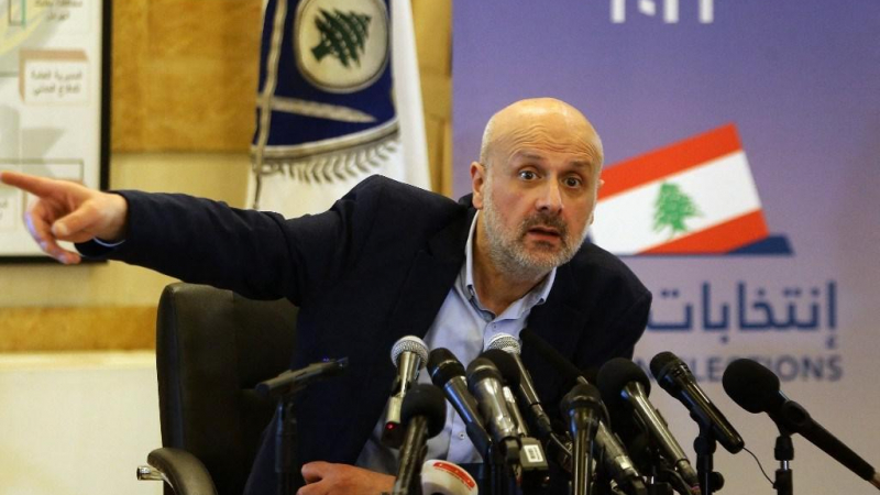 وزير الداخلية اللبناني بسام المولوي يعلن النتائج النهائية للانتخابات النيابية اللبنانية في 17 أيار/ مايو 2022 (أ ف ب).