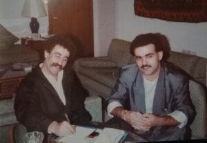 عصام سليمان الشهير بلقب بهلول.. 4000 طفل حضروا جنازته وغنّوا له