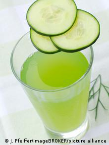 ماء الخيار علاج مثالي للتخلص من السموم