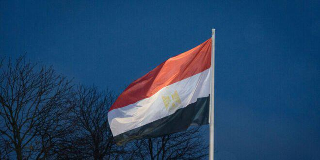 مصر تتخذ قرارا “غير مسبوق” ضد السفن والبضائع القادمة من سوريا ولبنان