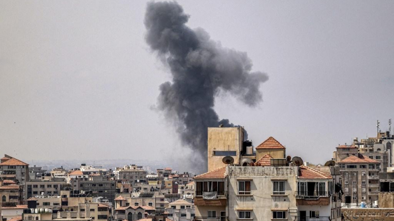 القصف الإسرائيلي على الأحياء السكنية في قطاع غزة (أ ف ب)
