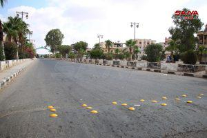 مجلس مدينة درعا يبدأ بتركيب مسامير طرقية على المطبات في شوارع المدينة