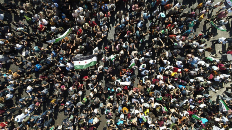 تظاهرات حاشدة في شمال سوريا تنديدا بتصريحات تشاووش أوغلو (صور)