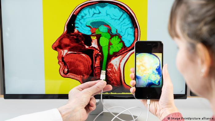 تم التوصل إلى وجود علاقة بين موجة الهاتف المحمول والتمثيل الغذائي بالدماغ
