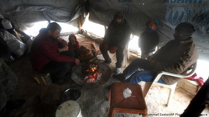 لاجئون سوريون في مخيم الزهراني في لبنان 19.01.2022