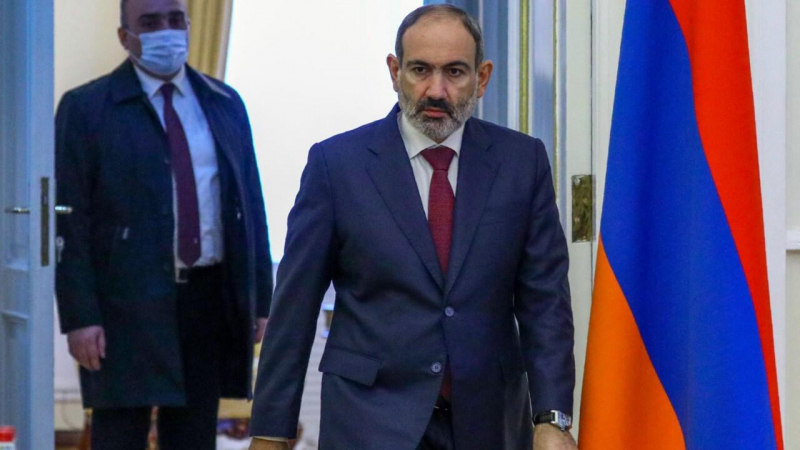 باشينيان يطالب أذربيجان بمغادرة 
