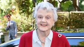 وفاة الممثلة البريطانية الأمريكية أنجيلا لانسبري