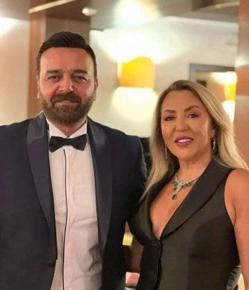 زوجة سامر المصري تخطف الأنظار بجمالها.. وهل فعلاً تكبره بالسن؟