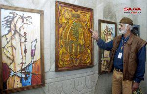 لوحات ومنحوتات في معرض ضمن متحف غازي حمزة في السويداء