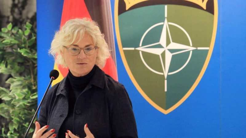 وزيرة الدفاع الألمانية كريستين لامبريخت