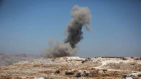 مركز المصالحة الروسي يسجل 8 حالات قصف في إدلب غربي سوريا