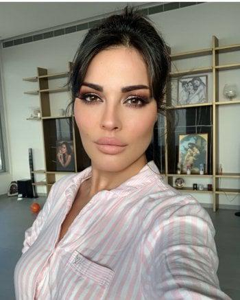 جولة في منزل نادين نسيب نجيم في بيروت..فخامة ممزوجة بالبساطة – بالصور والفيديو