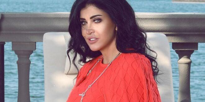 جمانة مراد تطل بالحجاب بعد وفاة والدها