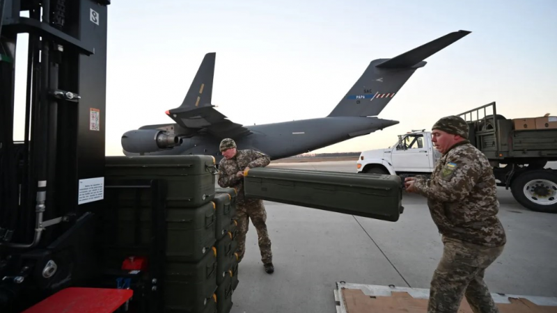 تجديد مخزون الأسلحة التي قدمها الناتو لأوكرانيا قد يدر 21.7 مليار دولار للولايات المتحدة
