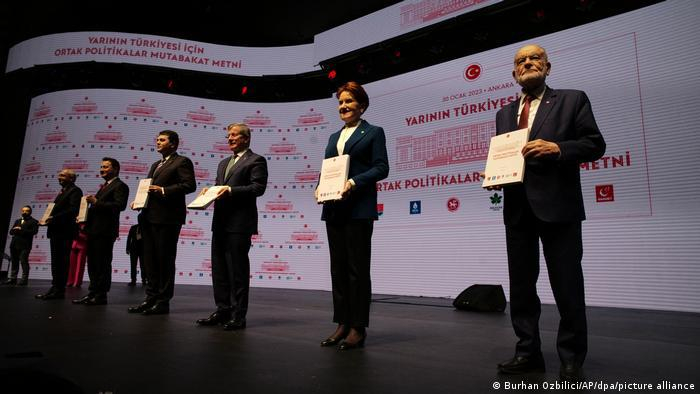 تحالف الأحزاب الستة المعارضة في تركيا