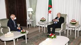 الرئيس الجزائري يلتقي بوريل