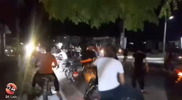 سوريا حرة حرة.. مظاهرة في بلدة تسيل بريف درعا