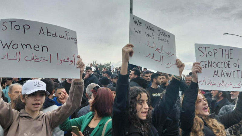 عشية لقاء الشرع مع وفد الساحل السوري