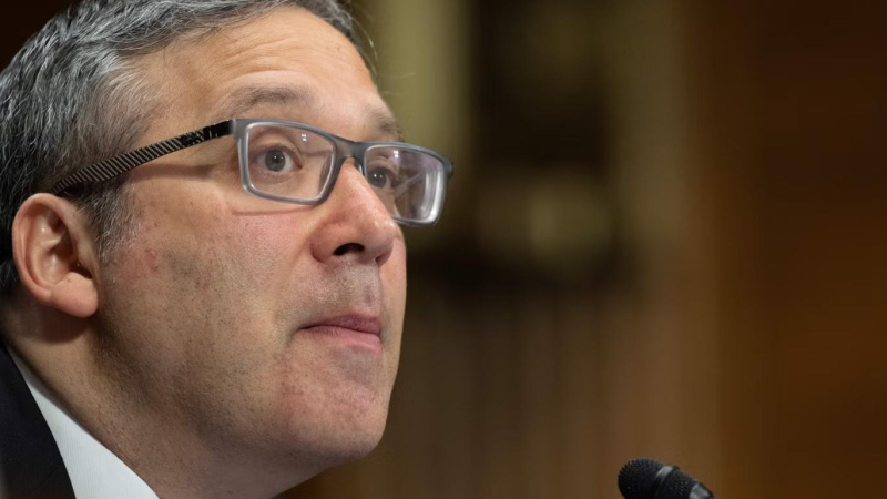 غاري ماركوس، الأستاذ الفخري في جامعة نيويورك، يحذر من أن أنظمة الذكاء الاصطناعي ليست "أنظمة تفكير" (أ ف ب/غيتي)