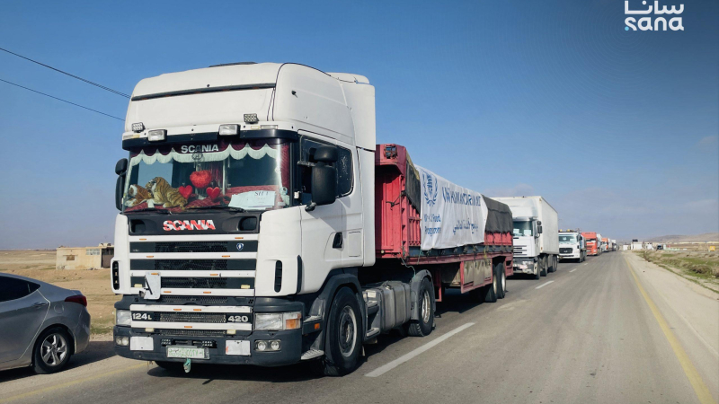 بعد توقف الأفران عن العمل … دخول قافلة مساعدات محمّلة بالطحين إلى السويداء
