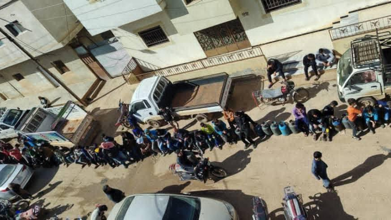 طوابير ومشاجرات مع تفاقم أزمة الغاز في سوريا