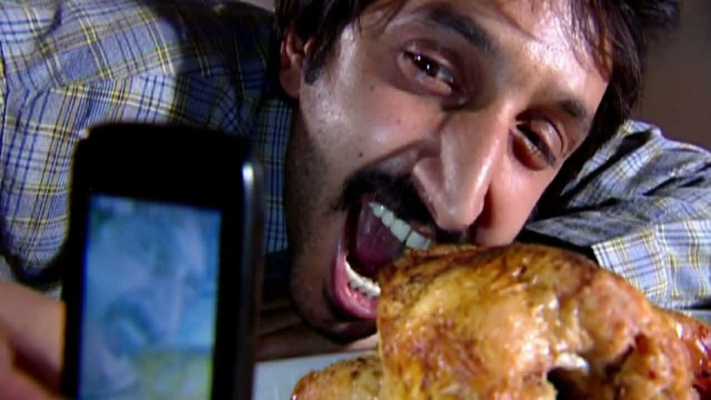 نصف فروج مشوي بـ85 ألف ليرة.. كني الفحم مرشوش عليه غبار الذهب؟