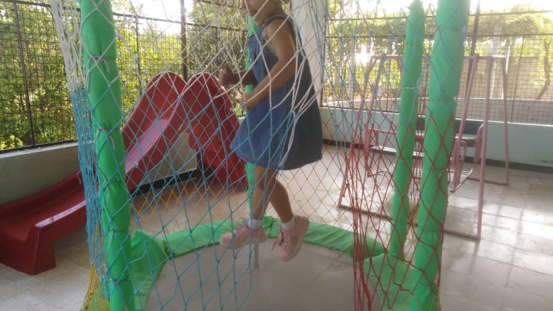 وين بترك ولادي؟ أطفال الأمهات العاملات يكبرون في بيوت الأقارب