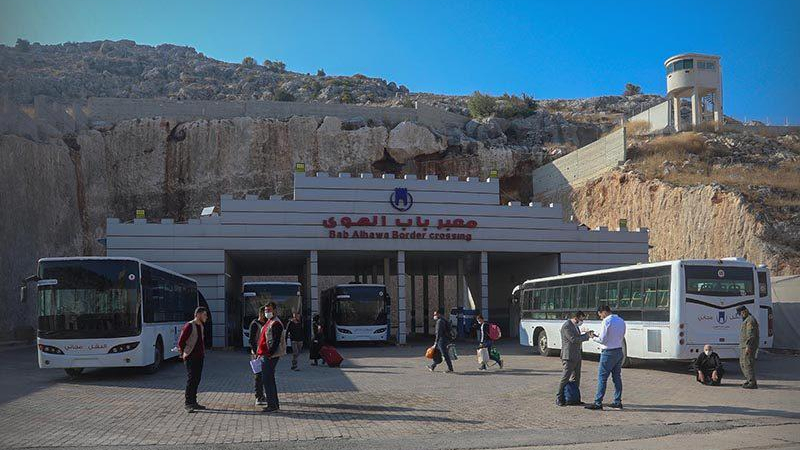 من 15 إلى 100 دولار .. رفع رسوم إدخال السيارات إلى سوريا في معبرين فقط!