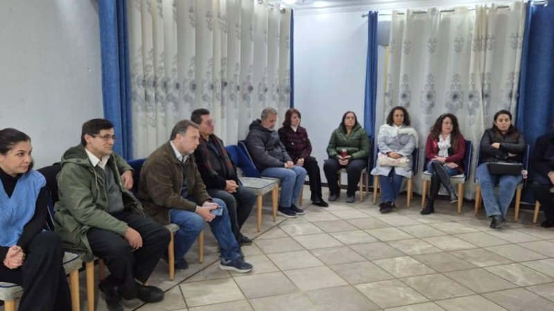 السلطات السورية تمنع تجمع مواطنة من عقد اجتماعاته دون توضيح السبب