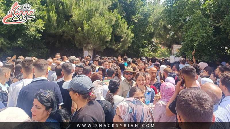 امتحان الرياضيات.. تفاوت واختلافات بين أسئلة إدلب ودمشق