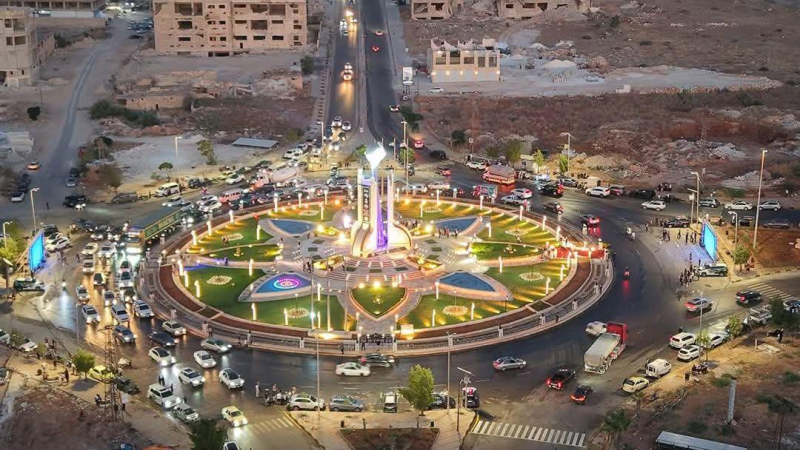 افتتاح دوار الليرمون في حلب .. أضواء الاحتفال لا تنير عتمة الأحياء المدمّرة
