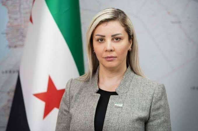 توقيف الصحفية ربا حبّوش في إدلب .. اتهام نائبة رئيس الائتلاف بالانتماء لـ”الفلول”