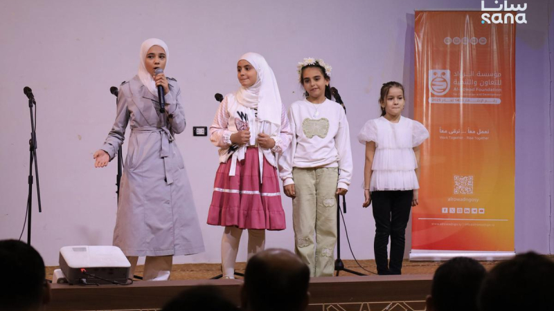 IMG 4991 scaled من التراث إلى الإبداع.. أطفال الباب يختتمون صيفهم بالمسرح والشعر والفن