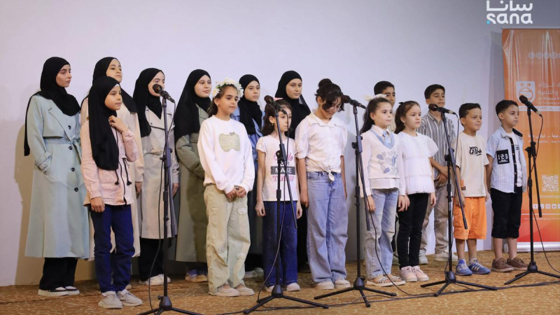 IMG 4993 scaled من التراث إلى الإبداع.. أطفال الباب يختتمون صيفهم بالمسرح والشعر والفن