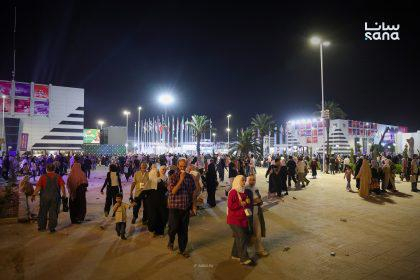دقيقة في كرسي الوزير.. كيف مارس زوار معرض دمشق الدولي السلطة بقلم أخضر؟