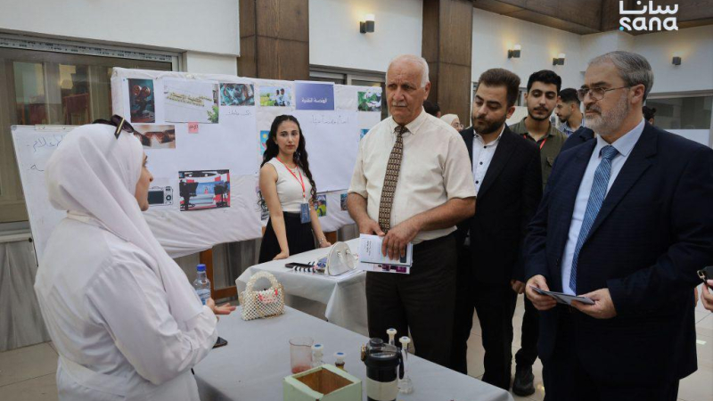 IMG 4008 1 فعالية "وجهتك الأكاديمية 2" في طرطوس لتعريف طلاب الثانوية بالاختصاصات الجامعية