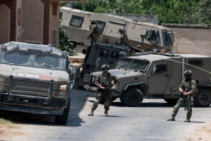 ‏مقتل فلسطينيين اثنين وإصابة عشرة في قطاع غزة واعتقالات في الضفة ‏الغربية