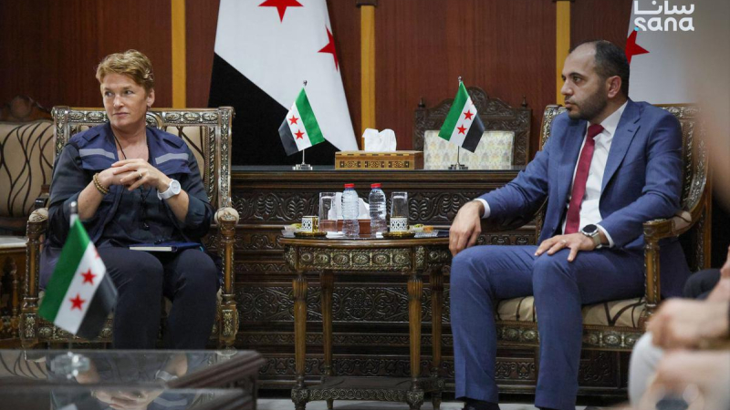 2L6A4647 محافظة حماة تبحث مع الصحة العالمية واقع القطاع الصحي وإعادة تأهيل المشافي