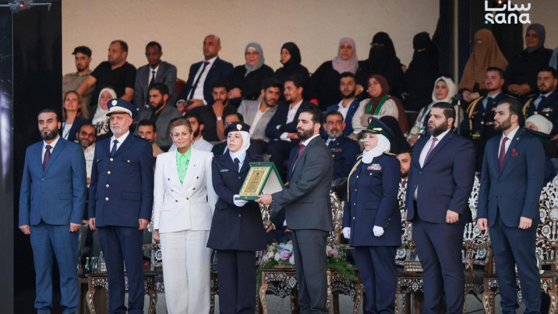 2M0A7098 تخريج الدورة الأولى من معهد الشرطة النسائية في مدينة التل بريف دمشق