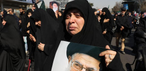 كيف حولت الهواتف الذكية الحرب في إيران إلى برنامج مسابقات؟