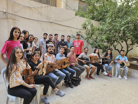 كورال شيبلا.. شبان وشابات بدأوا مشوارهم من الشارع