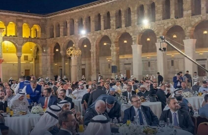 دون موسيقى أو دف .. إدارة الأموي تردّ على انتقادات حفل استقبال الوفد الإماراتي