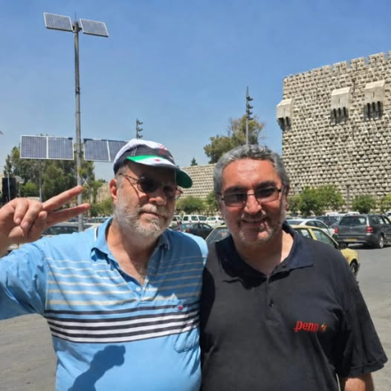 بعد وساطات الوجهاء .. الإفراج عن الناشطَين ياسر عباس وإبراهيم شيخ الشباب بكفالة
