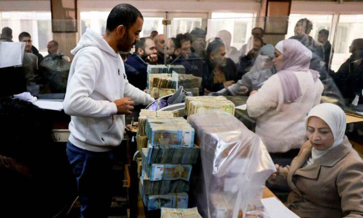 الزيادة الأكبر تاريخياً للرواتب .. كتلة الأجور ترتفع إلى 46 مليار ليرة دون اللجوء للاستدانة