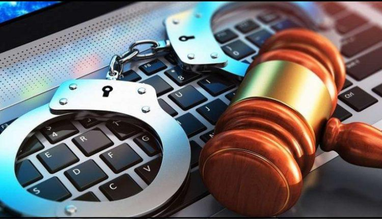 قانون جرائم المعلوماتية .. إرث النظام يواصل قمع الحريات والعدل تعِد بتعديله