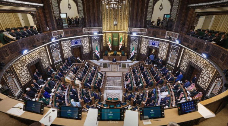 يوم برلماني طويل .. العواك رئيساً ومادونا بشارة تمثل النساء في هيئة الرئاسة