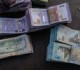 الليرة السورية تستعيد بعض خسائرها أمام الدولار وسط تباين الأسعار في المحافظات